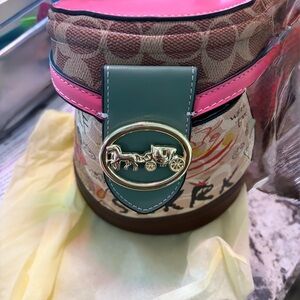 Fashion Graffiti Bucket Bag with Signature Print